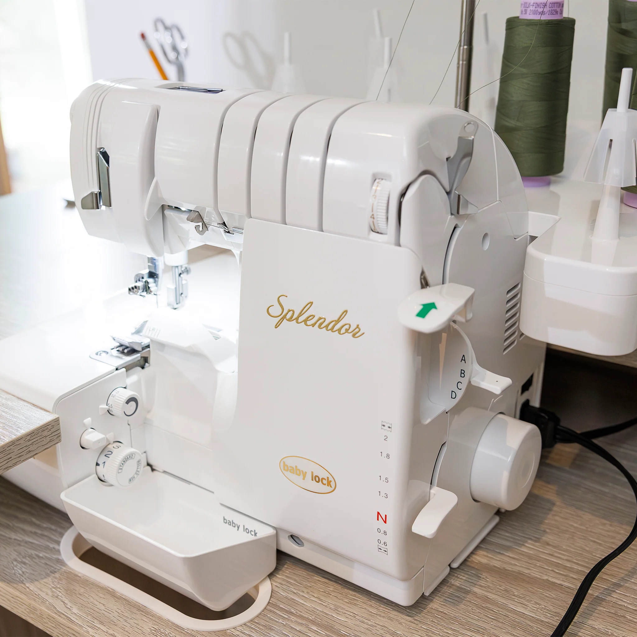 Babylock Splendor Serger & Coverstitch Combo w/ FREE Bundle - Image 7