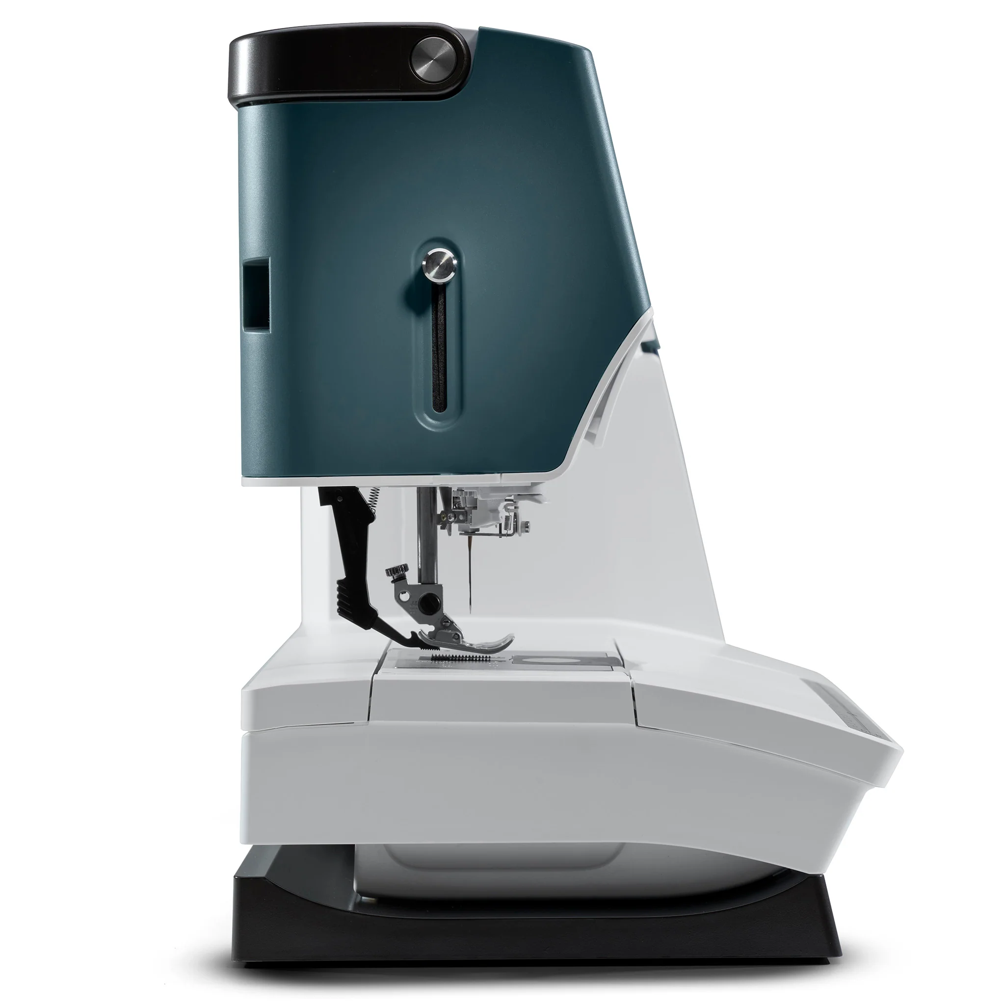 Pfaff Expression 715 Computerized Sewing Machine - Image 8