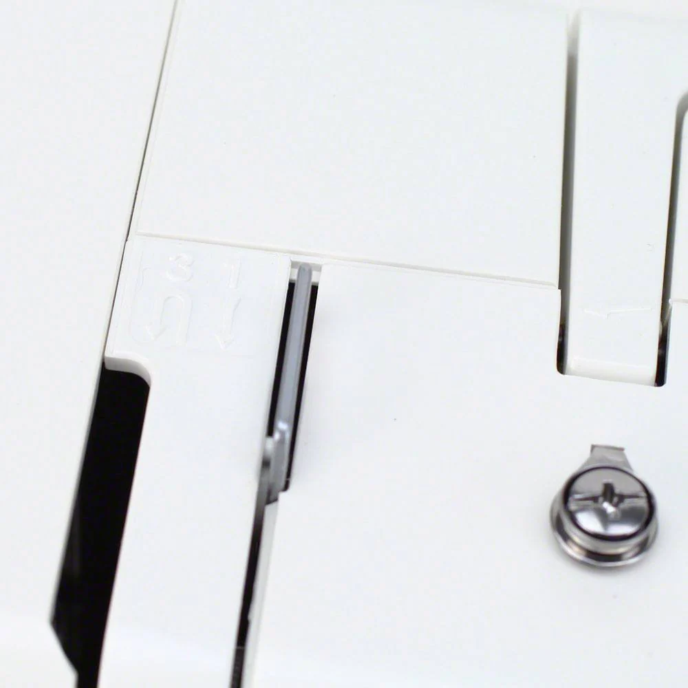 Refurbished Janome 2212 Mechanical Sewing Machine - Image 8